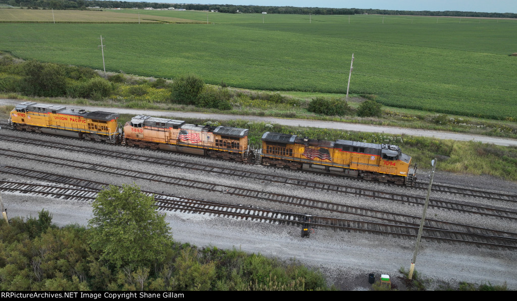 UP 7094 Sits at Villa Grove